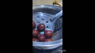 yammy gulab jamun #new #shorts #@Gohil Family Vlogs 👑😊 please subscribe my YouTube channel 🤗🙏