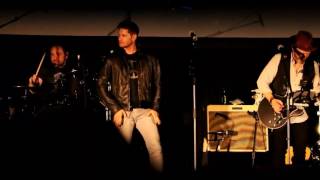 Supernatural Convention Nashville - Jensen singing "Whipping Post"