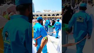 Kaaba Police are Spraying Water💦with Hajis for excessive Heat🌄💥 #shorts #trending