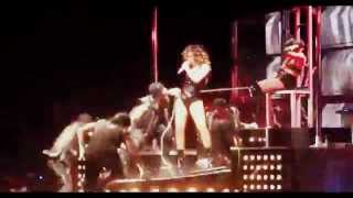 Rihanna - S&M - DVD The Loud Tour Live at The O2 London.