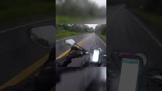 VOCÊ PILOTA MOTO NESTAS CONDIÇÕES #MOTO #MOTOCICLISTA  #MOTOVIAGEM #GARUPA #CHUVA #SHORTS