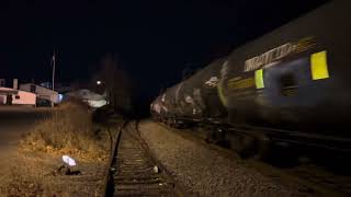 CSX 900 ES44AH leads CSX M404 with a Massive hornshow at Piscataway