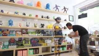 Liu Bolin Inspired Body Painting Time Lapse at a Custom Vinyl Toy Store