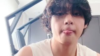 23.05.29 Taehyung weverse live:😘😘✌️✌️😱