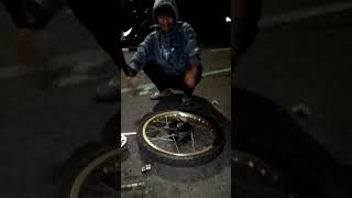 Bantuin orang malem2 #automobile #mekanik #tutorial #beranda #shock #shorts #trending #youtube #trik