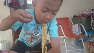 BOCAH CILIK MASAK SENDIRI, MAKAN SENDIRI, KENYANG SENDIRI