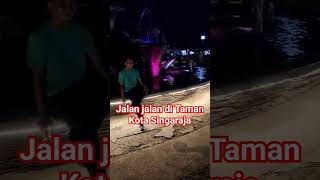 pendatang baru #jalanjalan di #tamankota #singarajabali #bulelengbali