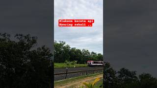 Klakson kereta api ini nyaring sekali #shorts #keretaapi #train