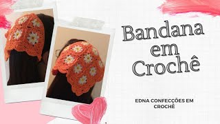 Bandana floral em crochê