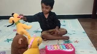 Satz teaches Rhymes with music to his toys #music#funtime#rhymes