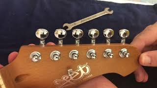 Easy Strat Mods: Vanson Locking Tuners