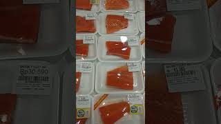 Disini jual || salmon fillet kualitas terbaik , harga sangat murah banget , di Hypermart Puri indah.