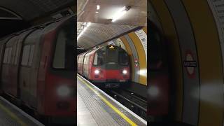 1996 Stock pulls into Baker Street