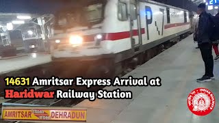 14631 Amritsar Express arrival at Haridwar Railway Station | Arrival at Haridwar