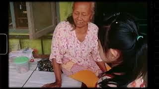 Anindita 08 - Kasihmakan Ayam Sama embah ikem / Sehat Terus Ya mbah...