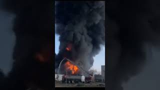 Está tarde en #tijuana INCENDIO EN FÁBRICA DE ESPONJAS CERCA DE CENTRAL DE ABASTO #viralshorts