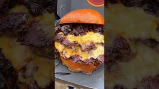 Cheese Burger  #shorrts #viral #youtubeshorts #shortsfeed #food #foodie #cheese #burger