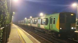 Class 313 pulls into Southease