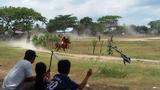 PACUAN KUDA DENGAN JOKI CILIK PALING SERU DAN KOCAK