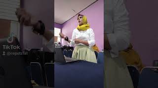 tiktok dengan gaya kocak 😂