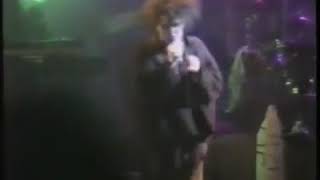 The Cure - Why Can't I Be You? (Heerenveen 1989)