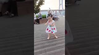 Cute baby dance 💃