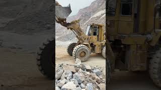 Loaders Loading Technique 🙆‍♀️😮🙆‍♀️ #hardwork #heavymachines