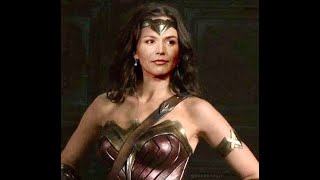 Wonder Woman Tulsi Gabbard  Shrinks  Mark Cuban! (Patsy Hoolahan)