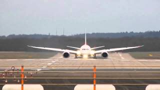 AllNippon Airways Boeing 787-8 Dreamliner landing at Düsseldorf International Airport