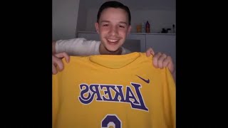 I signed to Lakers!!!!