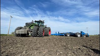 Fendt 1050 Brandt tillage tool and a new water truck setup