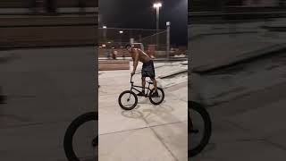 manobra de bmx #youtube #youtubeshorts #bmx #bike #grau #shorts #public #video