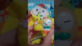 Candy Toys Pokemon Rowlet and Pikachu