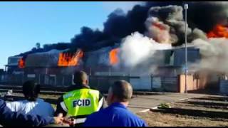 Factory on fire in Epping   Video by Crime in Cape Town