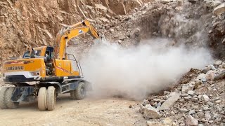 Two Machine Under Huge Landslide & Samsung Excavator And Caterpillar Wheel Loaders 966F