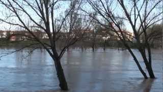 El Pisuerga enfurecido en Cabezón de Pisuerga