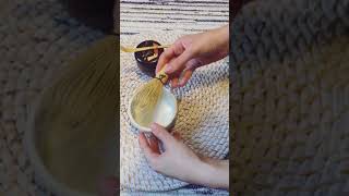 How to whisk matcha using a chasen