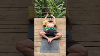 Aliviando a ansiedade com 1 postura de yoga