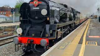 Black 5 Braunton and some freight through Twyford on 15th April 2023