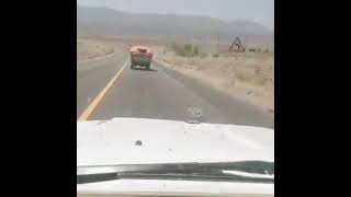 Speed of Toyota #Cruiser #Smuggling Diesel at #Iran Balochistan Border باڈر پرتیز رفتار ٹویوٹاکروزر