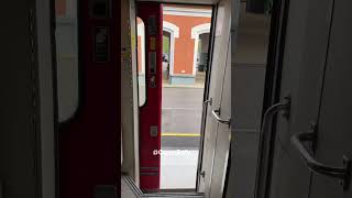 Fermeture d’une porte de la z11510 en gare d’Uckange.