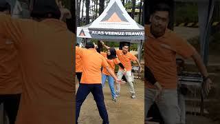 JOGET BARENG SAAT OUTBOUND DI ALAS VEENUZ TRAWAS