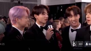 BTS "bắn" tiếng Anh, phỏng vấn đầy tự tin trên thảm đỏ Grammy 2019.