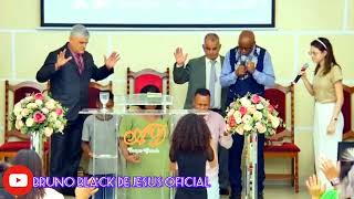 PASTOR AFRICANO ORA PELA VIDA DE BRUNO BLACK DE JESUS E SUA FAMÍLIA/FORTE DEMAIS ESSA ORAÇÃO.