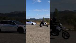 DUCATI VS TESLA 🏎️