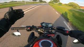 Swerving for manhole covers! I Motovlog