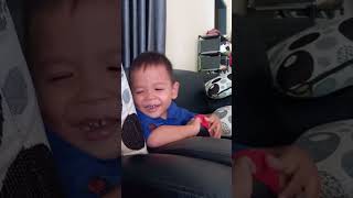 ANAK KECIL KETAWA NGIKIK