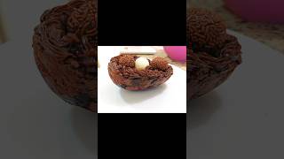 Ovo de Páscoa com casquinha de Brownie 😋#shortsviral #chocolate #brownie #pascoa2023 #páscoa