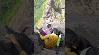 ഇപ്പൊ വീണെനേ...harihar fort risky climbing video😱😱