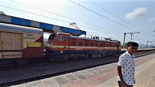 Dadar Western to Bhagat Ki Kothi Express (20484) | Crossing VTN | loco : BL/WAP-4 | Indian Railway.